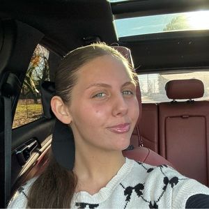 Meet your Posher, Harmony